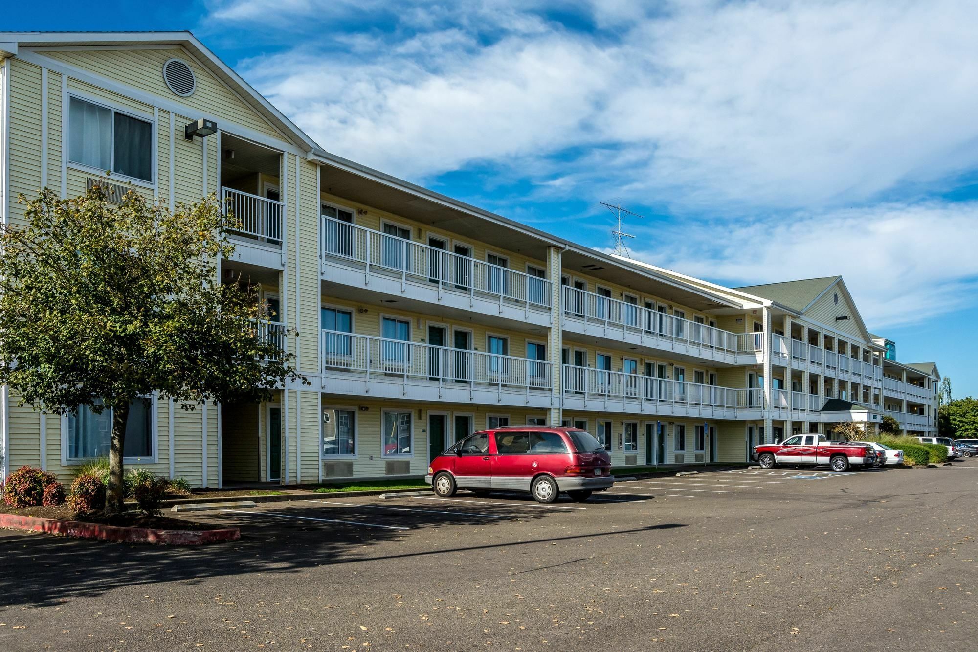 Hometowne Studios By Red Roof Salem, Or Exterior foto